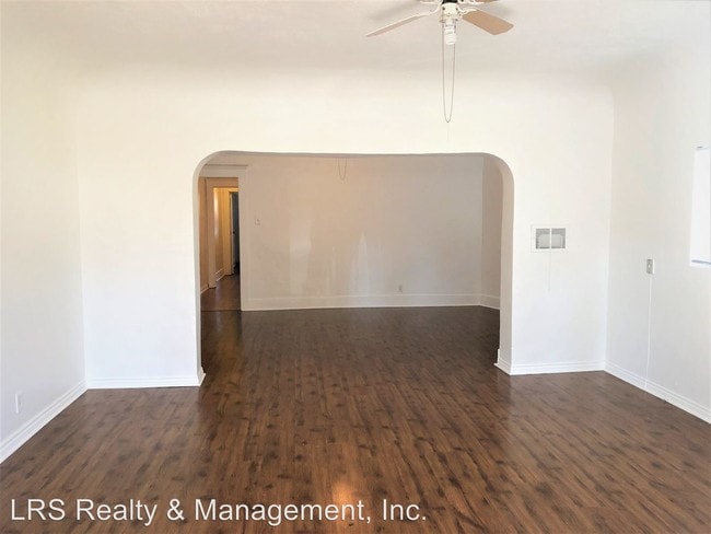 Building Photo - 4211-4213 Naomi Ave