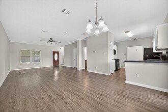 Building Photo - 7126 White Willow Ln