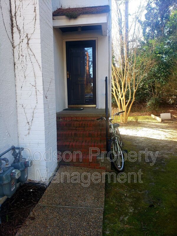 Foto del edificio - 508 Newport Ave