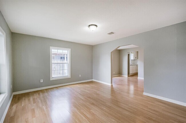Foto del edificio - 7815 Harding St