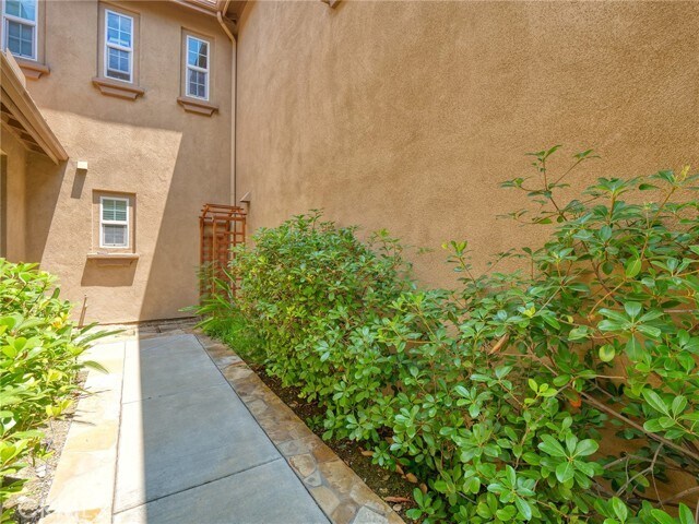 Foto del edificio - 3424 Caraway Ln