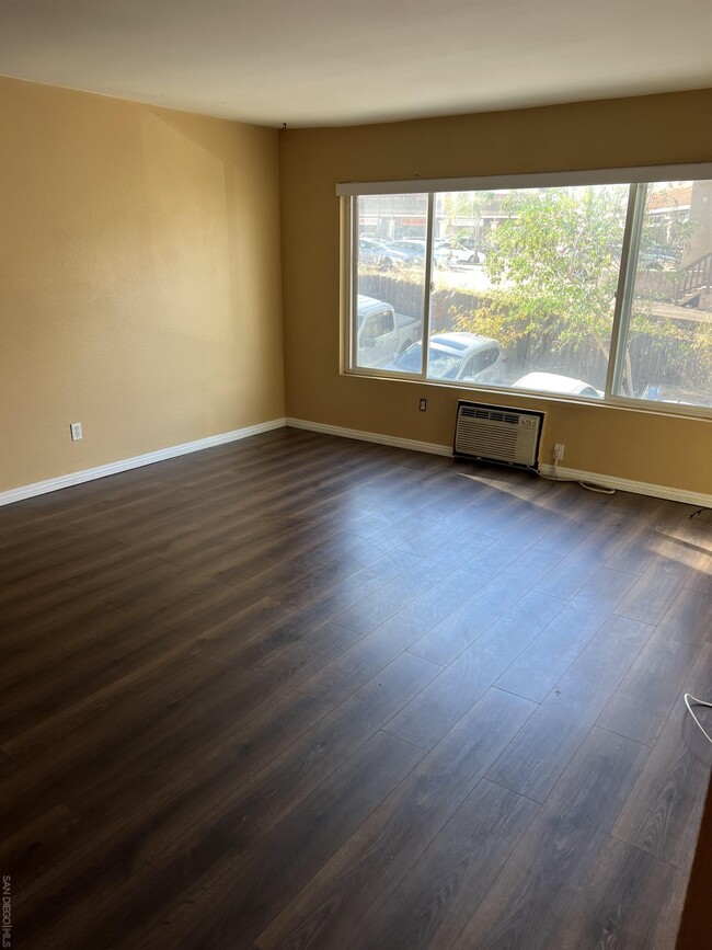 Building Photo - 4860 Rolando Ct