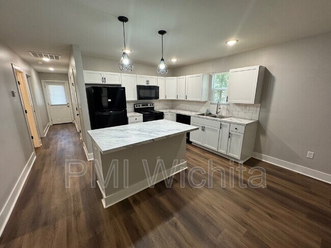 Foto del edificio - 247 N Elizabeth St