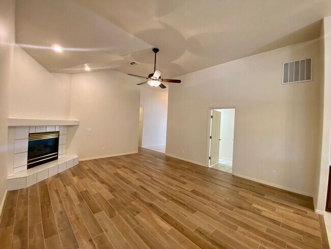 Foto del edificio - 3 br, 2 bath House - 3668 South 1470 West
