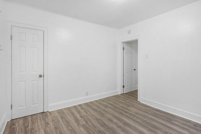 Foto del edificio - 13500 THIRD AVE