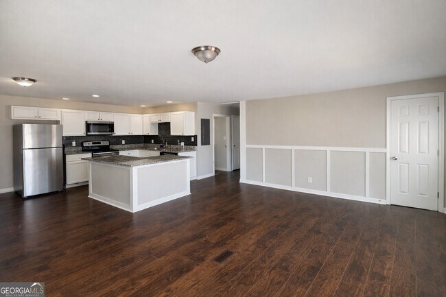 Foto del edificio - 5205 Heather Ln