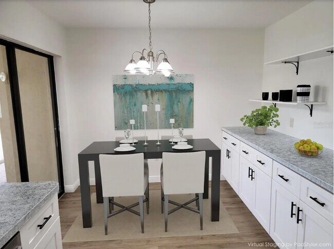 Foto del edificio - 5831 Monroe Rd