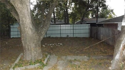 Building Photo - 4930 Parry Ave