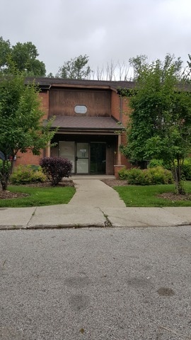 Building Photo - 33561 N Royal Oak Ln