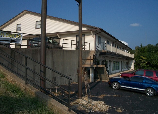 Foto del edificio - 825 S Bishop Ave