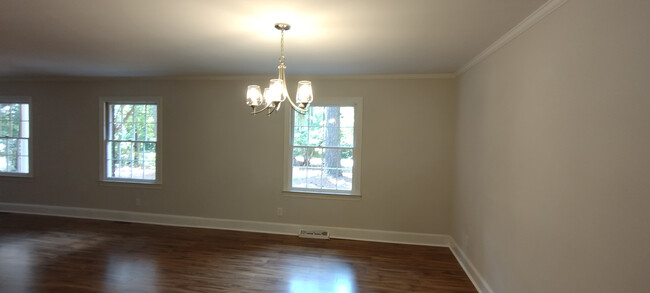 Building Photo - Room in House on Joyner Pl