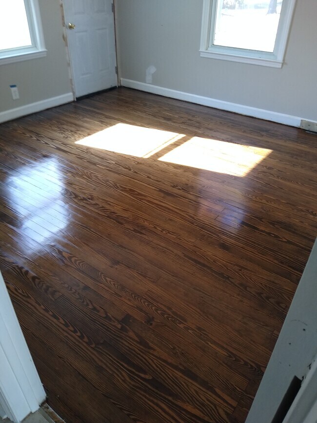 Foto del edificio - 1627 Browns Ave