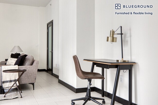 Foto del edificio - 609 S Grand Ave