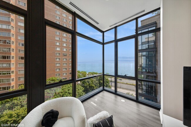 Foto del edificio - 61 E Banks St