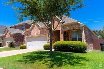 Building Photo - 2729 Tangerine Ln