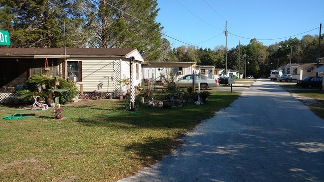 Building Photo - 25 SPACE MOBILE HOME PARK