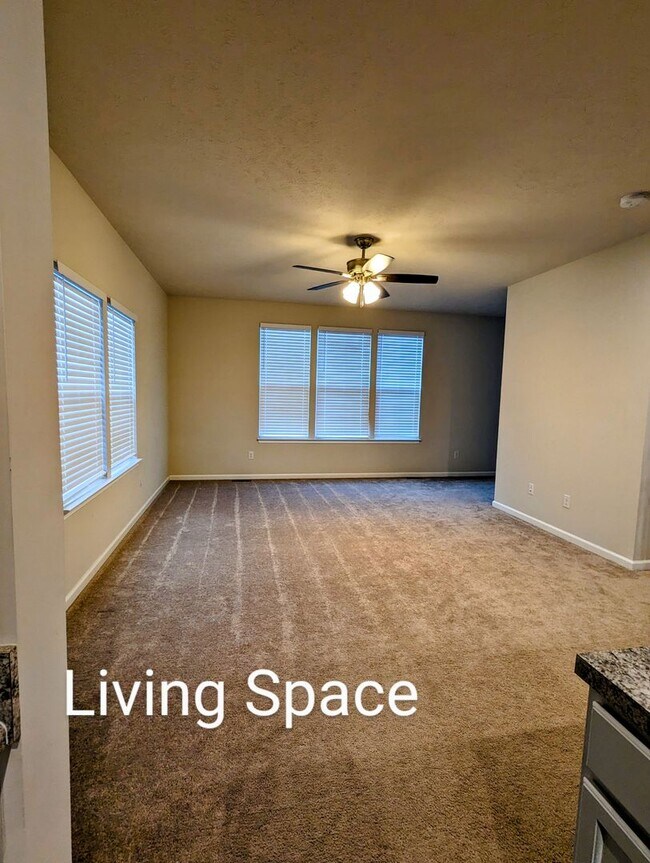 Foto del edificio - Luxury Townhome