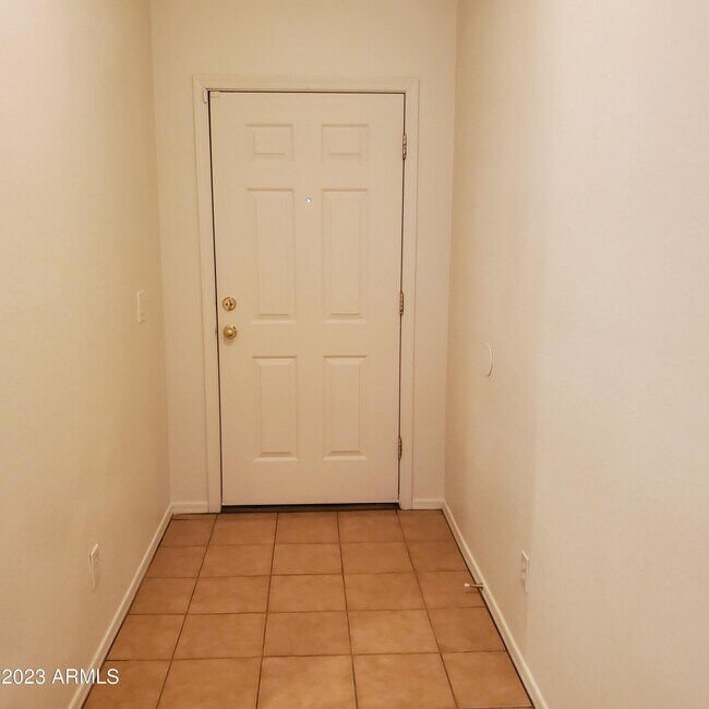 Building Photo - 8458 E Edgewood Ave