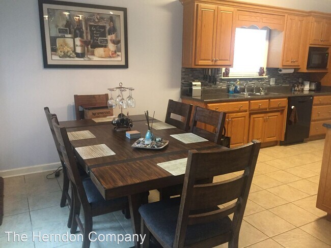 Foto del edificio - 3 br, 2 bath House - 4235 Sonoma Drive
