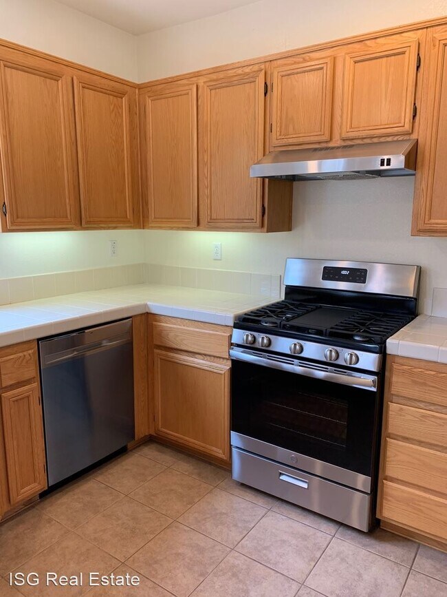 Building Photo - 2 br, 2.5 bath House - 1276 Stagecoach Tra...