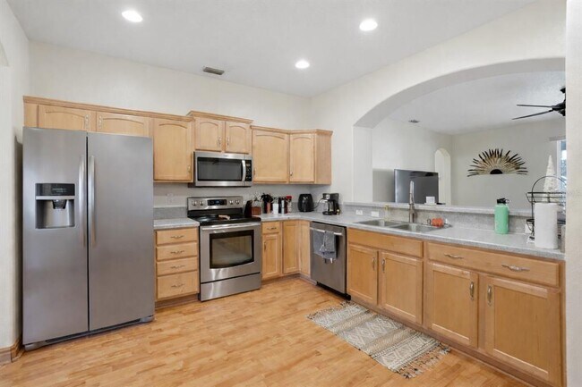 Foto del edificio - 5810 Hummingbird Ct