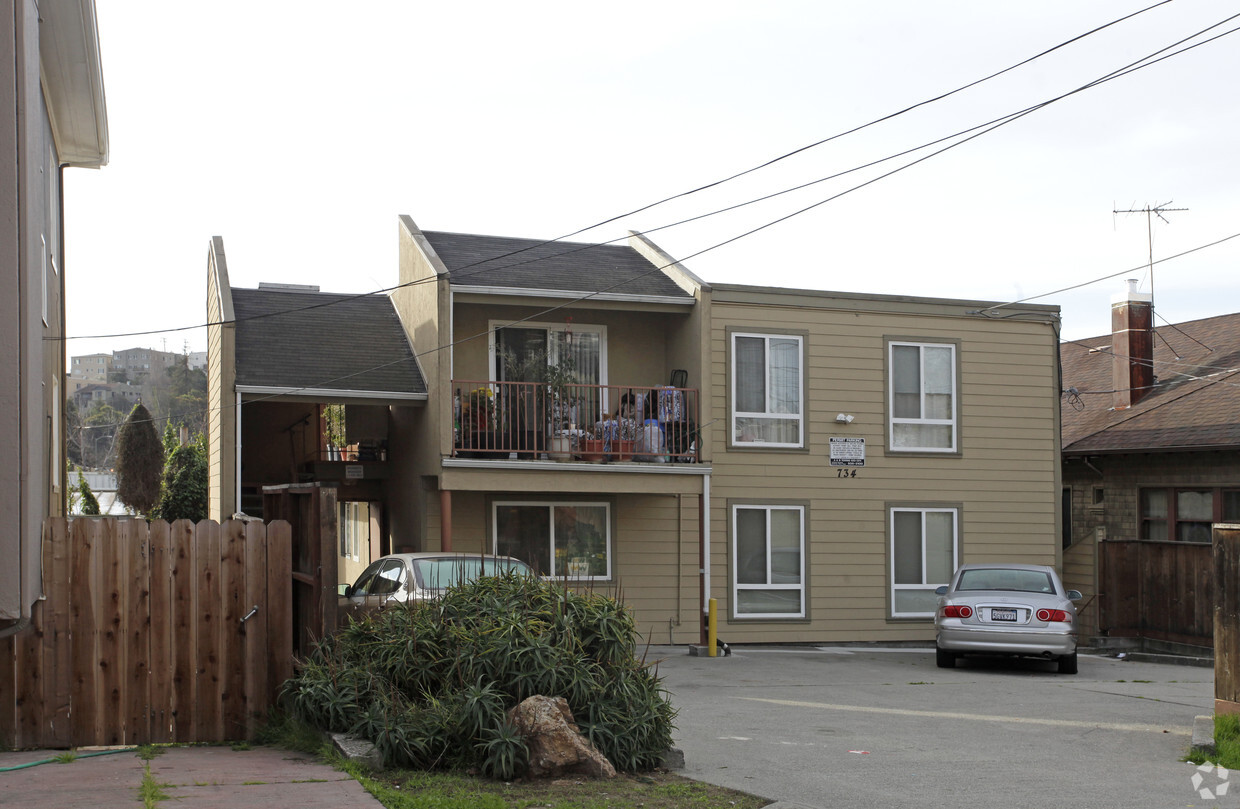 Primary Photo - 734 Rand Ave