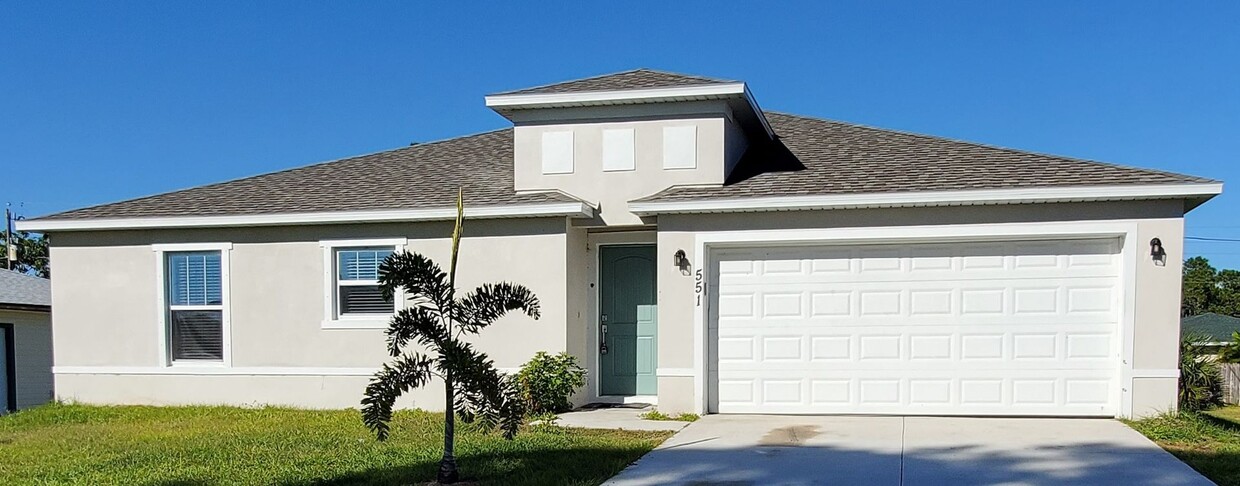 Foto principal - ***STUNNING 3/2 HOME IN PALM BAY