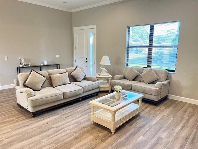 Foto del edificio - 7433 Battalla Rd