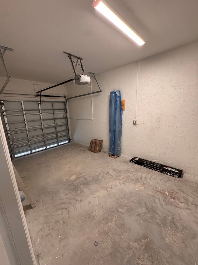 Foto del edificio - 2738 SE 24th Terrace