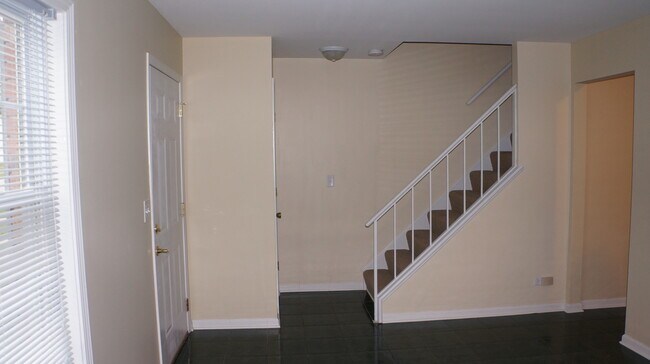 Building Photo - 1707 McKool Ave