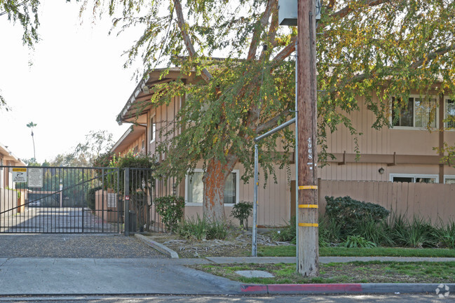 Building Photo - Sierra Village Apartments