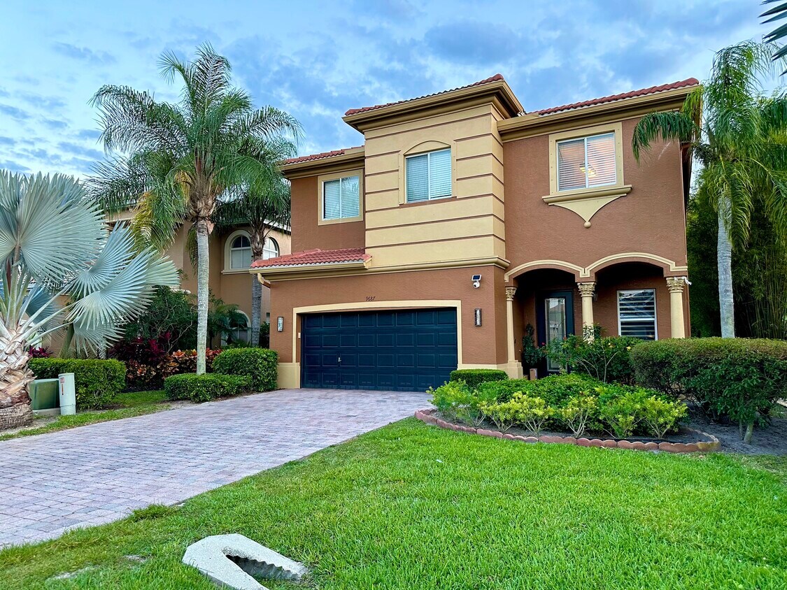 Primary Photo - 9687 Springlake Cir