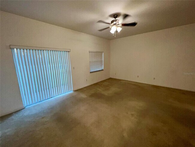 Foto del edificio - 16416 Cedar Crest Dr
