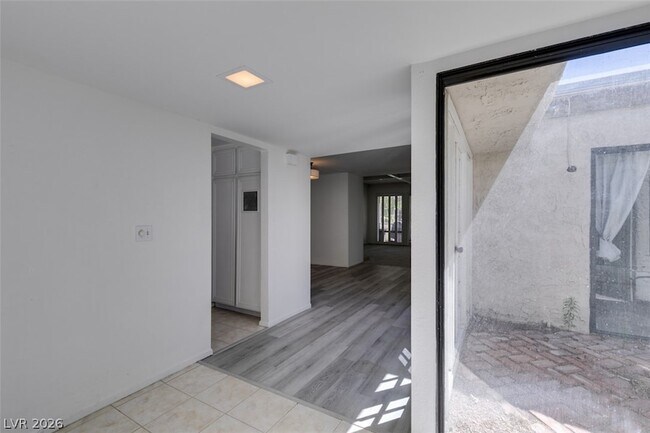 Foto del edificio - 3452 Pino Cir
