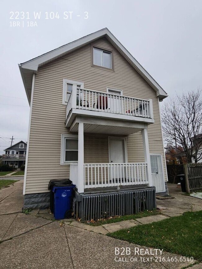 Building Photo - 2231 W 104th St