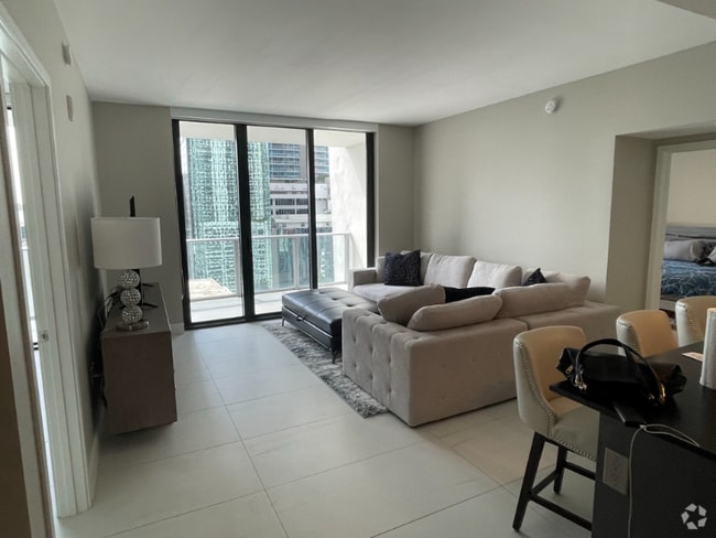 Building Photo - 1010 Brickell Ave