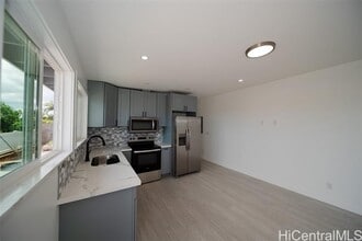 Building Photo - 94-1061-1061 Lumi St