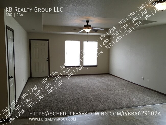 Building Photo - 3 Bed Single Level Duplex in Blue Springs;...