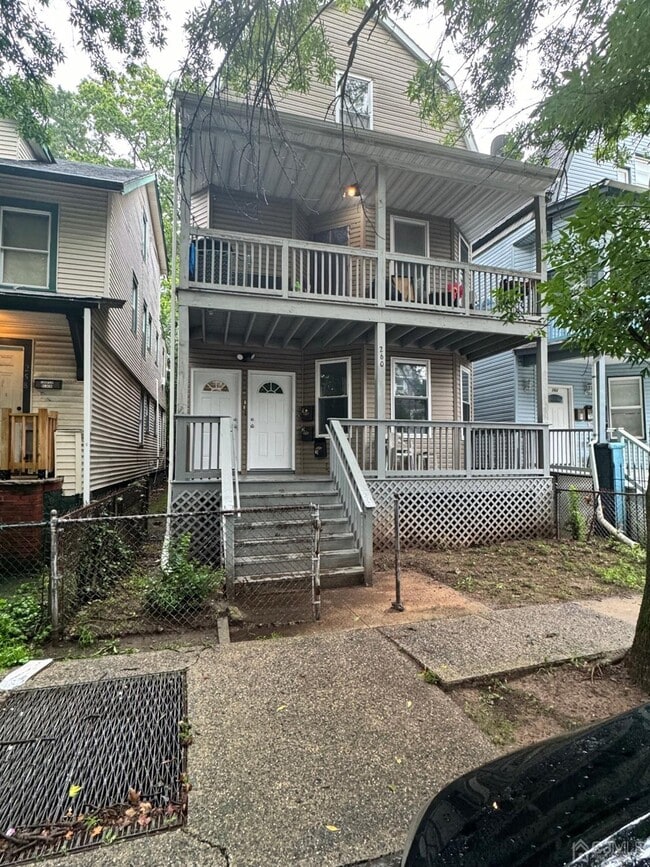 Building Photo - 260 Amherst St