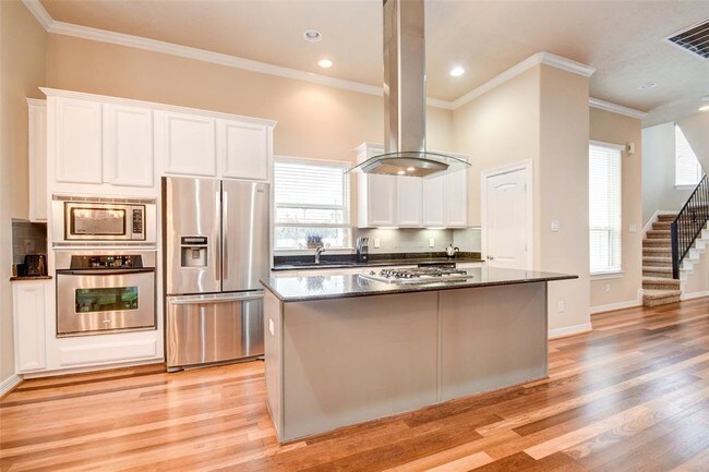 Building Photo - 114 Heights Blvd