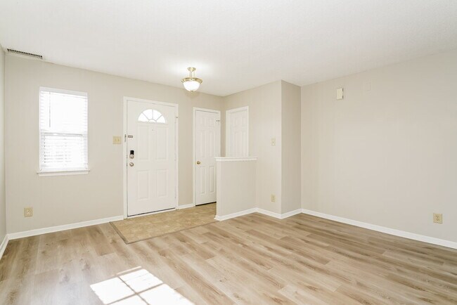 Foto del edificio - 3012 Earlswood Ln