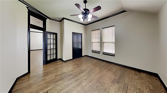 Building Photo - 4916 SW 127th St