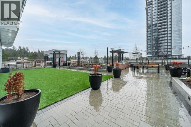 Building Photo - 505 Nelson St