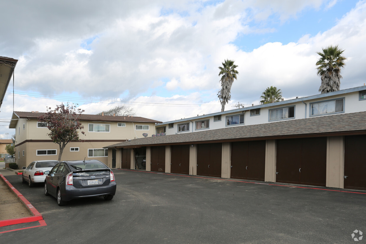 Building Photo - Alvin Apartments