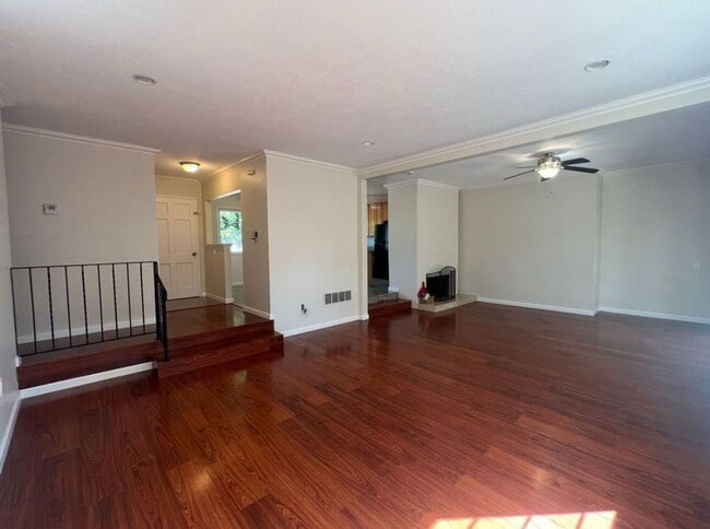 Photo - Blacow home for rent! $4000