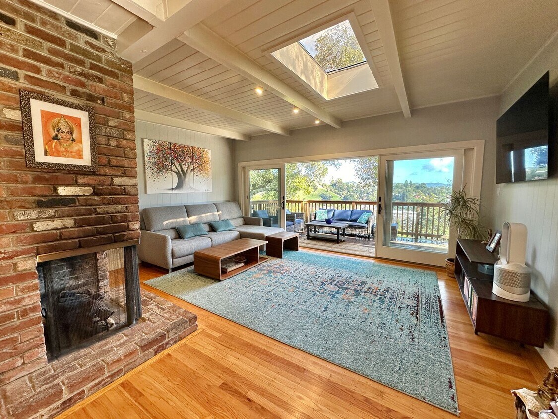 Gorgeous Hillside View, Modern Flat - Gorgeous Hillside View, Modern Flat