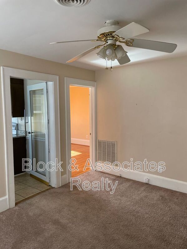 Building Photo - 200 Model Farm Rd