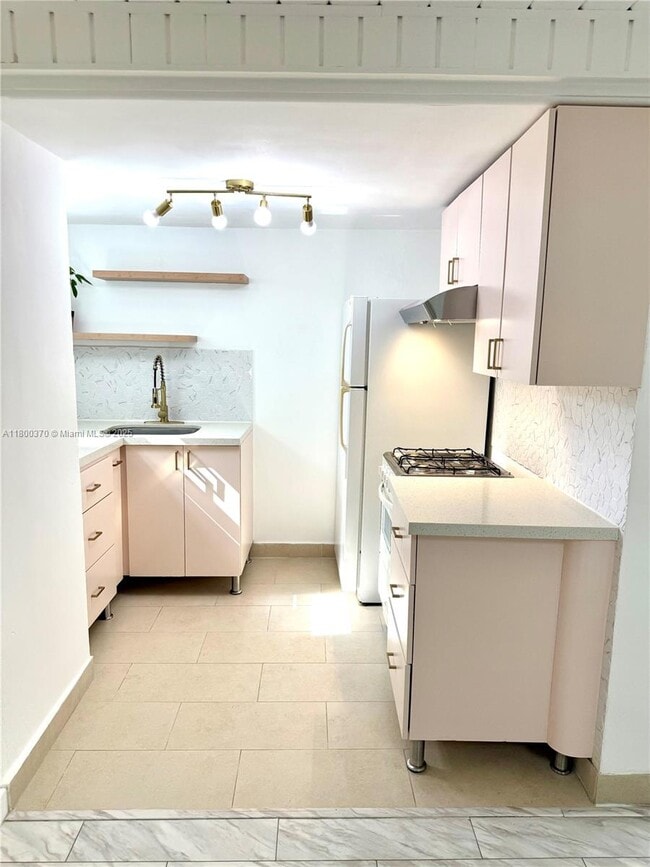 Building Photo - 10270 SW 167th Terrace