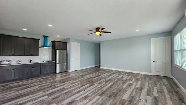Foto del edificio - 2126 Madden Ave
