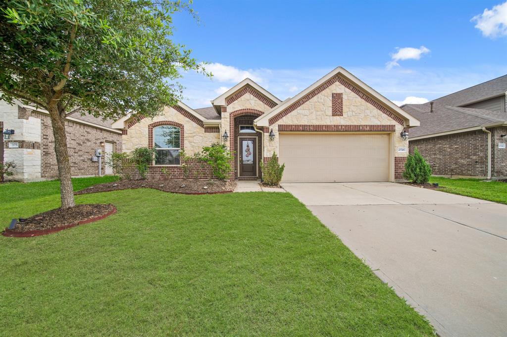 Foto principal - 20746 Redbud Rain Dr